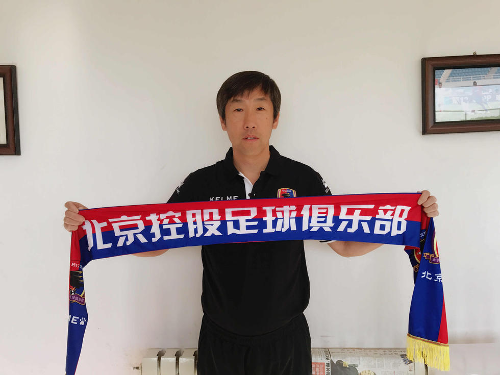 TA：德布劳内改变饮食和运动习惯，以确保长时间养伤不会影响他TheAthletic撰文谈到了德布劳内的话题，该文表示德布劳内改变饮食和运动习惯，以确保长时间养伤不会影响他。