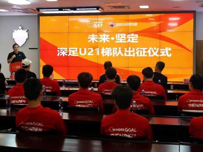 不久前，那不勒斯主席德劳伦蒂斯在接受采访时表示即将完成奥斯梅恩的续约。
